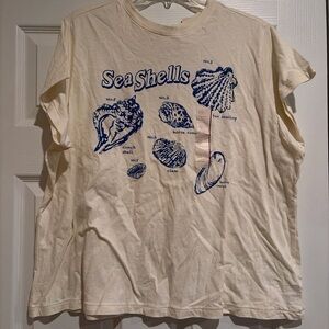Universal Thread Cream Tee with Blue Sea Shells